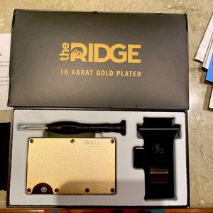 18 Karat Gold Plated Ridge Wallet